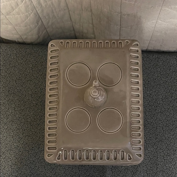 Ceramic Stove-Shaped Food Storage Container - Gray - Picture 5 of 9